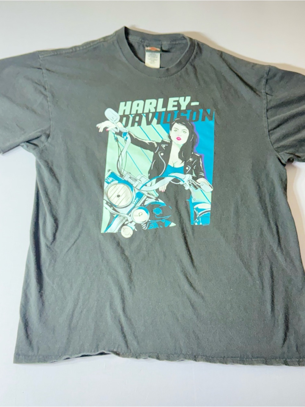 Harley-Davidson Frankfurt Germany Pin
Up Girl Graphic T-Shirt Black XL